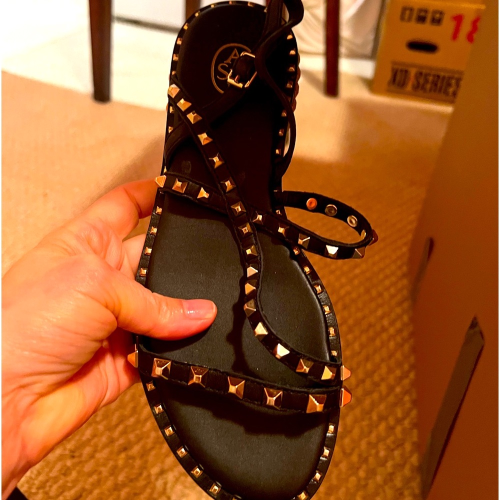 Black and Gold Sandal